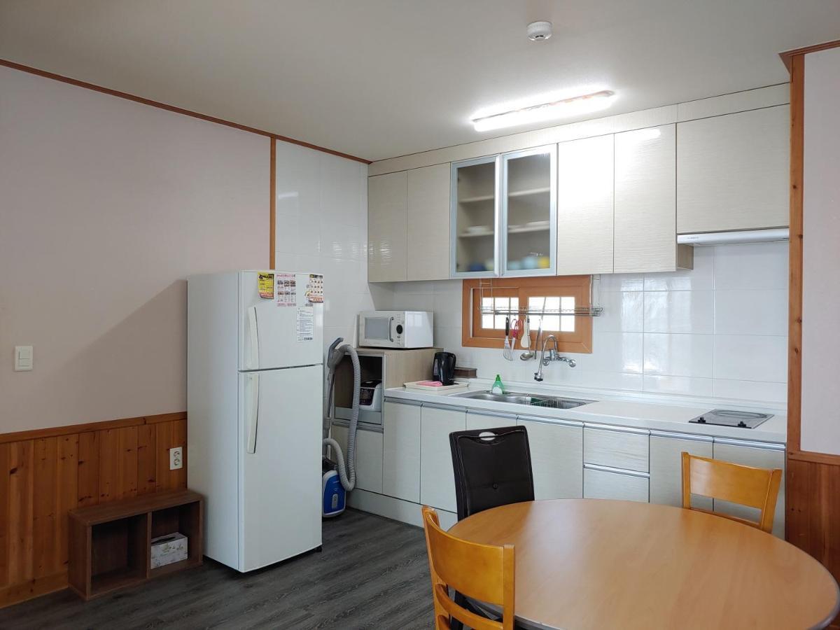 Gyulhouse Pension Seogwipo Luaran gambar