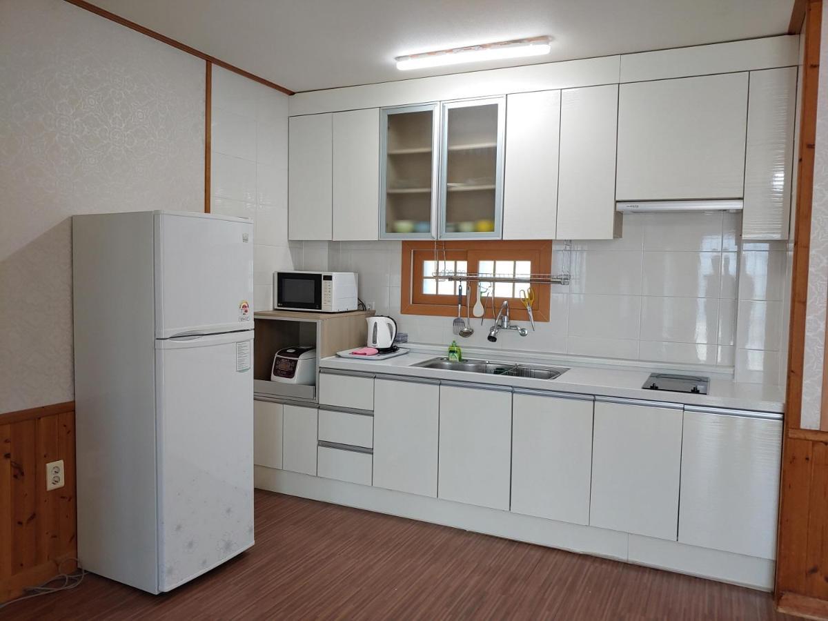 Gyulhouse Pension Seogwipo Luaran gambar