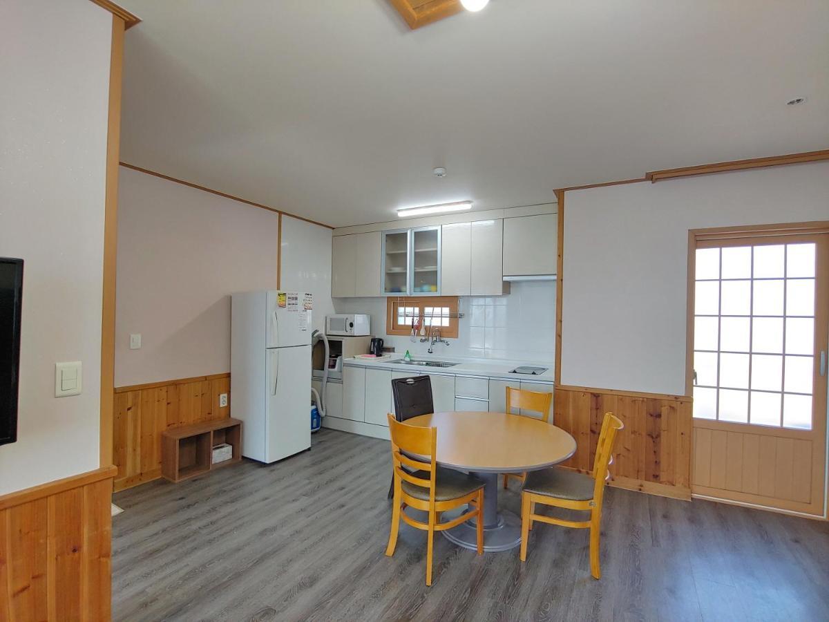 Gyulhouse Pension Seogwipo Luaran gambar