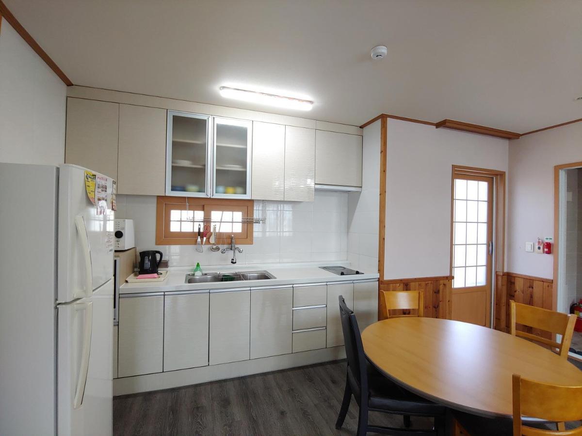 Gyulhouse Pension Seogwipo Luaran gambar