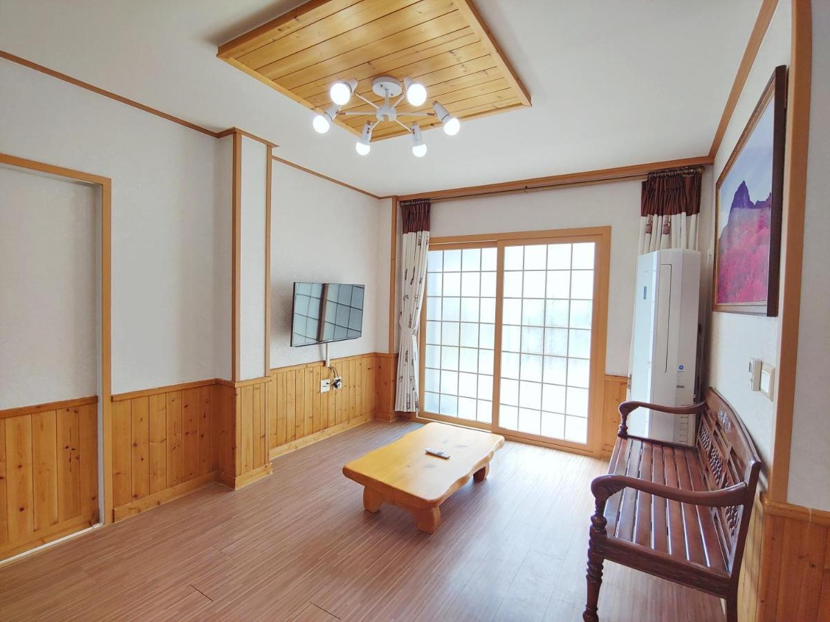 Gyulhouse Pension Seogwipo Luaran gambar